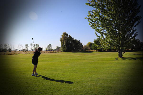 Golfer playing hole 3